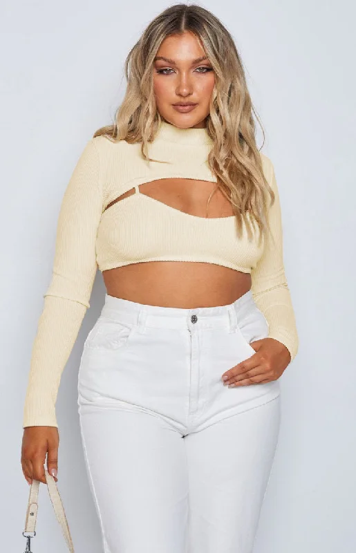 Ribbed Women Long Sleeve Top with a Textured AppealAdventure Rib Top Cream