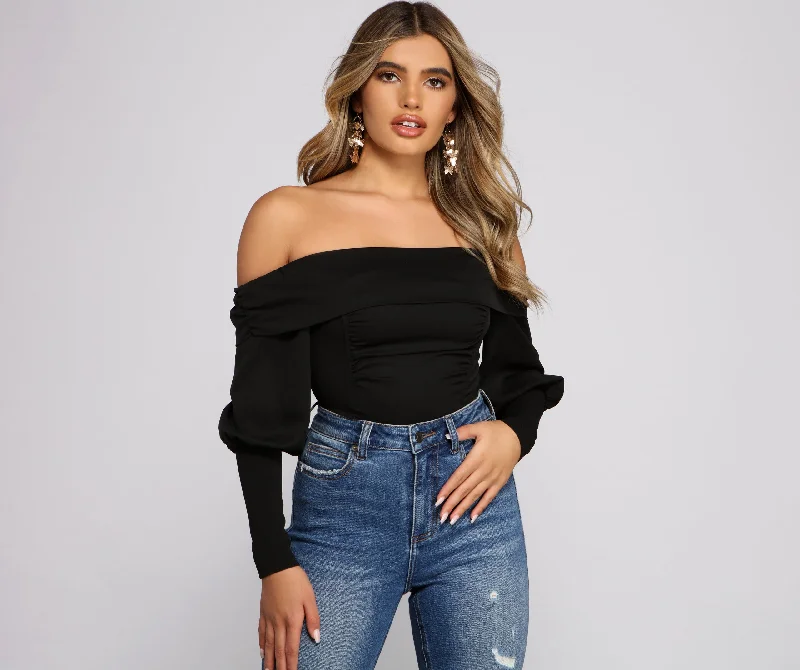 Plus Size Women Long Sleeve Top for a Flattering and Comfortable FitChic Beauty Off-The-Shoulder Corset Top