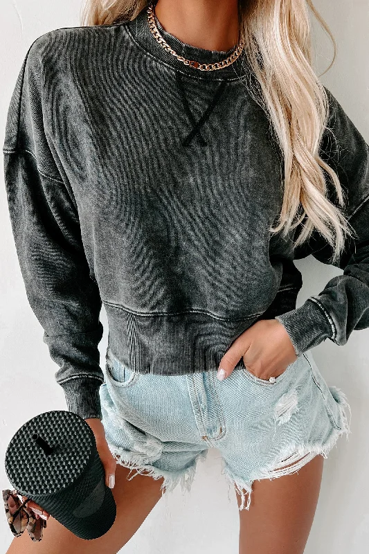 Striped Women Long Sleeve Top in a Timeless PatternMineral Wash Cropped Pullover Sweatshirt (Black)