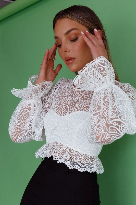 Lightweight Women Long Sleeve Top for Spring and AutumnJamie Long Balloon Sleeve Lace Crop Top White