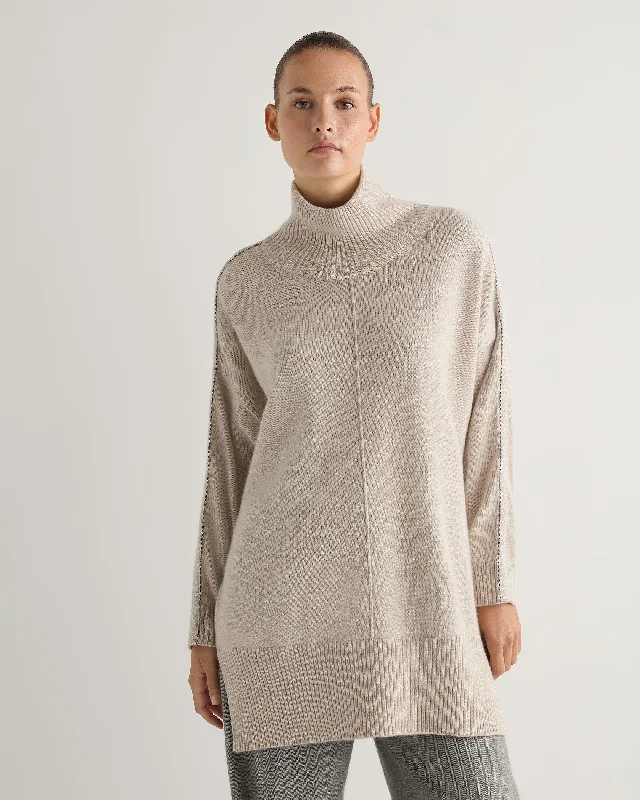 Button - Down Women's Shetland Wool Sweaters in Traditional PatternsWomen's Mock Neck Metal Cashmere Sweater With Lurex Ecru White