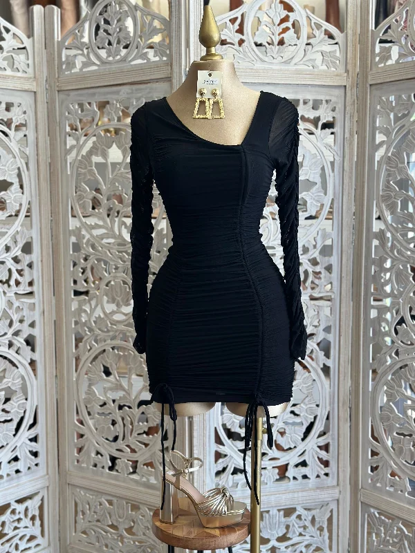 Ruffled Women Dress with Multiple Layers for a Playful and Girly StyleBlack Asymmetrical Ruched Mini Dress-Stretchy