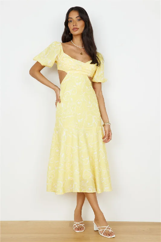 Ball Gown Women Dress with a Full Skirt for a Princess - like LookBack From Florence Maxi Dress Yellow