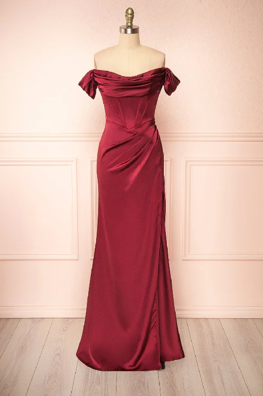 Halter Neck Women Dress to Show Off the Shoulders and NecklineEvolet Burgundy | Off-Shoulder Corset Maxi Dress