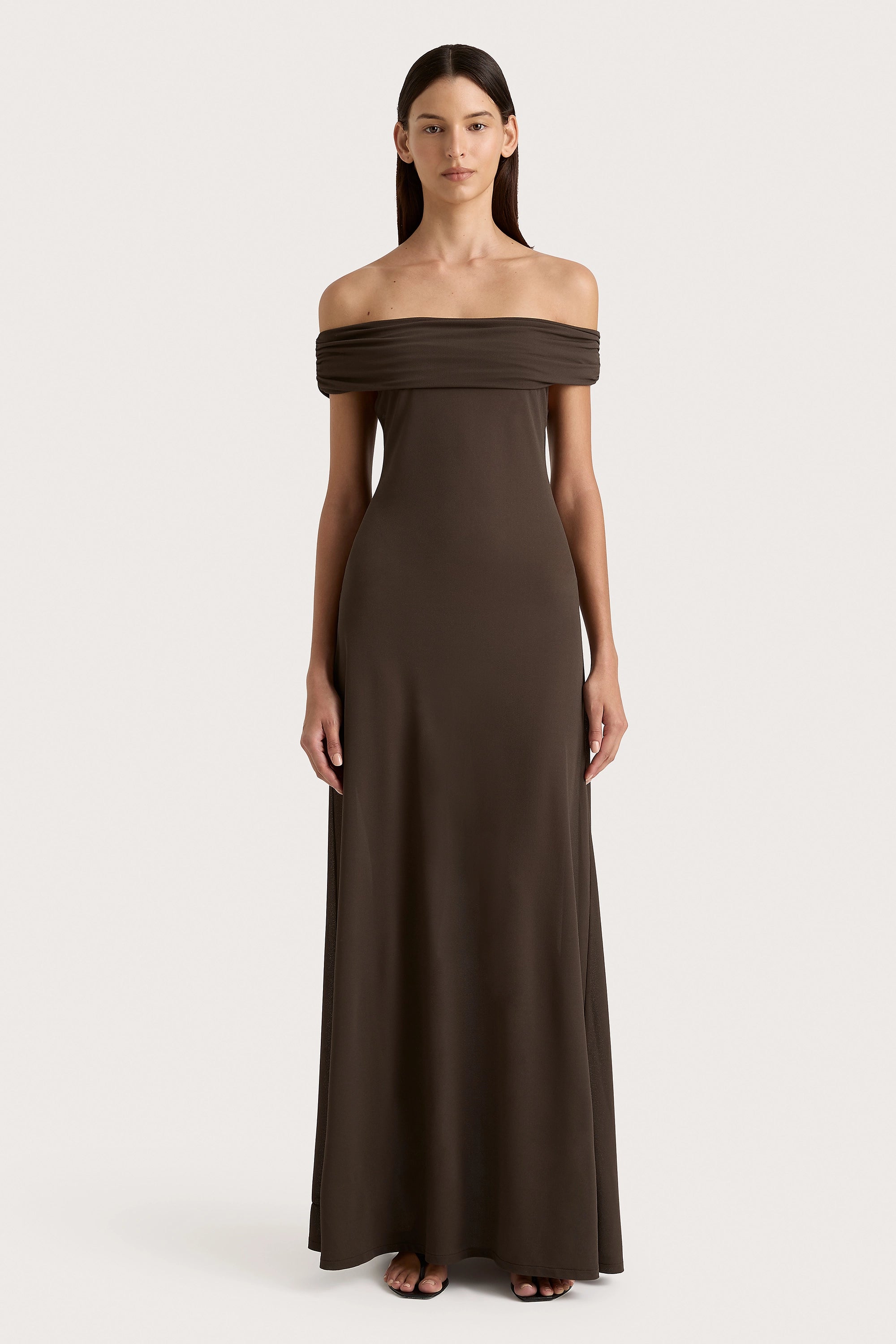 Sheath Women Dress with a Tailored Fit for a Professional LookSofie Maxi Dress Chocolate Brown