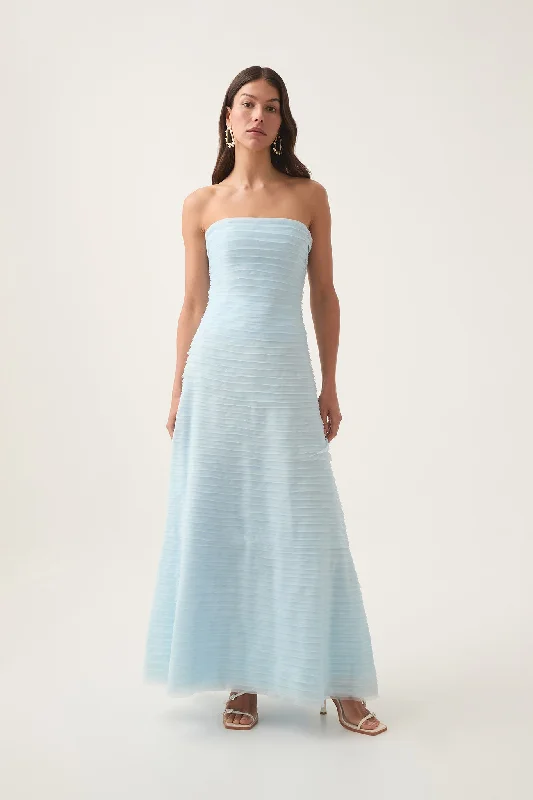 Ruffled Women Dress with Multiple Layers for a Playful and Girly StyleSoundscape Maxi Dress