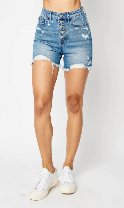 Belted Women Shorts to Enhance the WaistlineHold Em’ Button Fly Shorts In Medium Wash