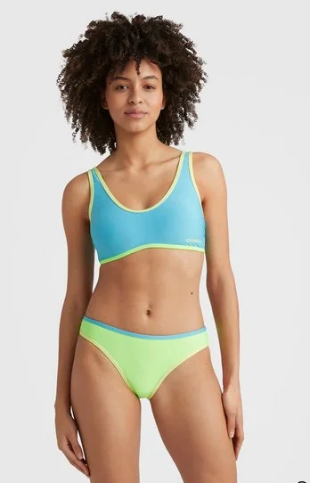 String bikini for a minimalistic and sexy beach styleO'NEILL IRIS CRUZ BIKINI SET